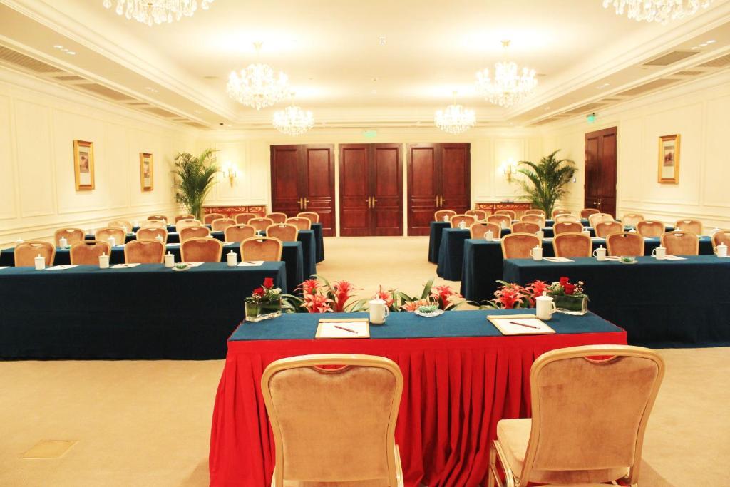 Greentown Shanghai Rose Garden Resort Экстерьер фото