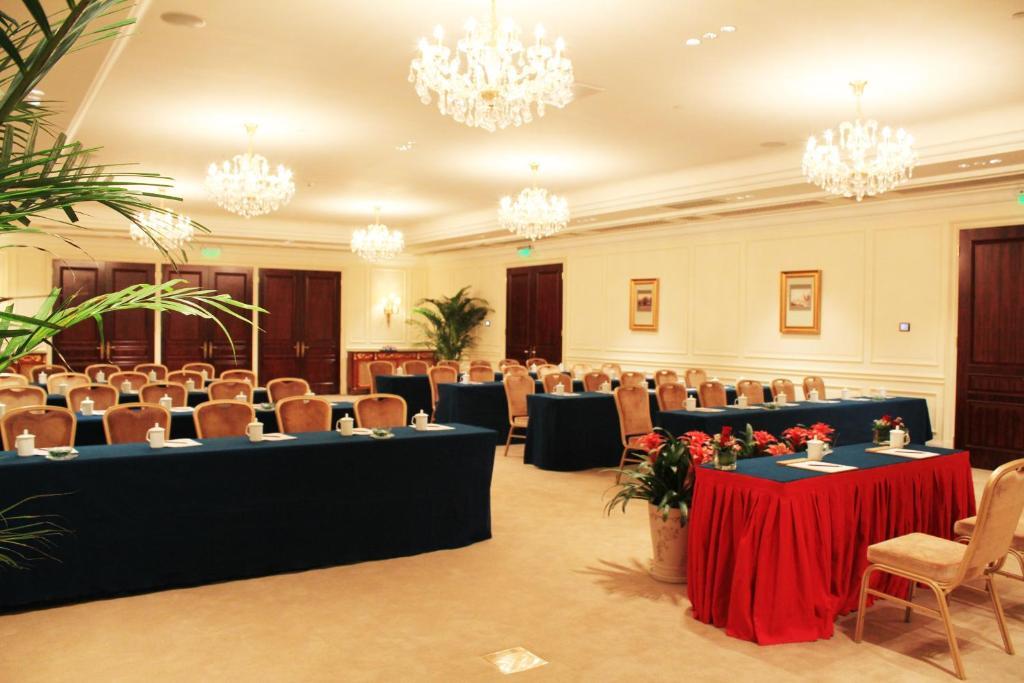 Greentown Shanghai Rose Garden Resort Экстерьер фото
